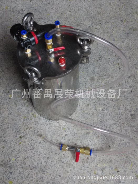 腰带灌胶机| 简易点胶机| 大流量皮带注胶机| 压力桶打胶机