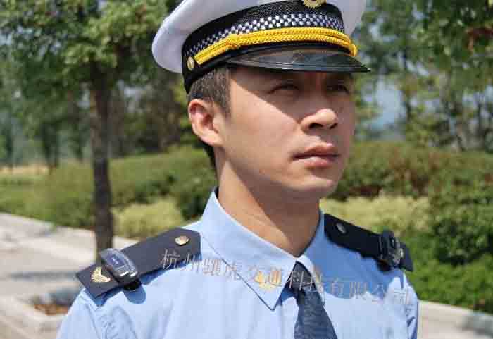 led警閃肩燈、交警專用肩燈、路政執(zhí)勤肩燈含充電器原始圖片3