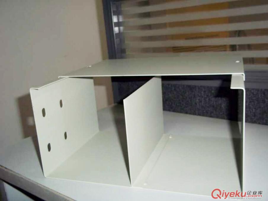 梯級(jí)式電纜橋架廠家