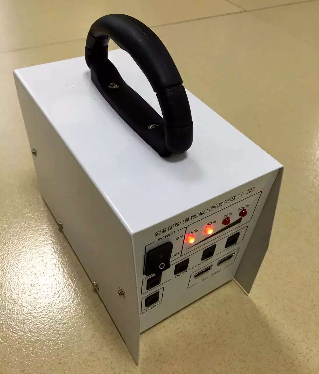 小功率多功能移動應急電源原始圖片2