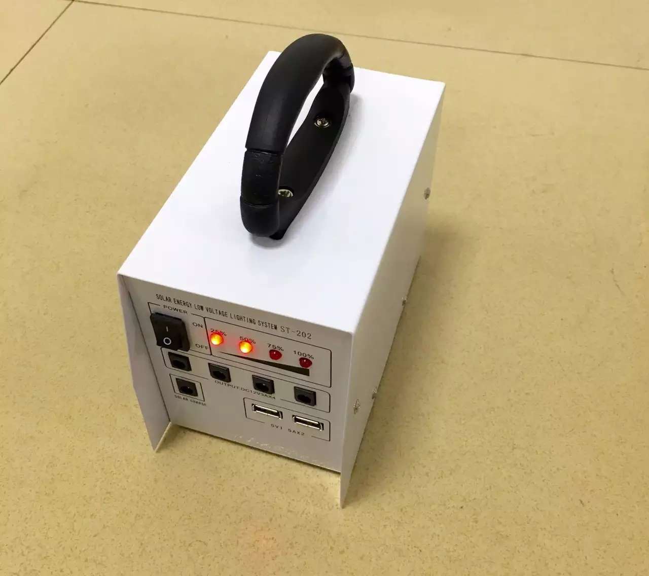 小功率多功能移動應急電源原始圖片3