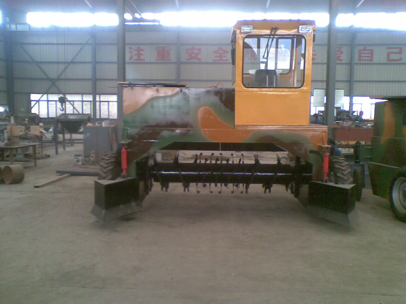 有機(jī)肥生產(chǎn)設(shè)備翻拋機(jī)等有機(jī)肥生產(chǎn)線
