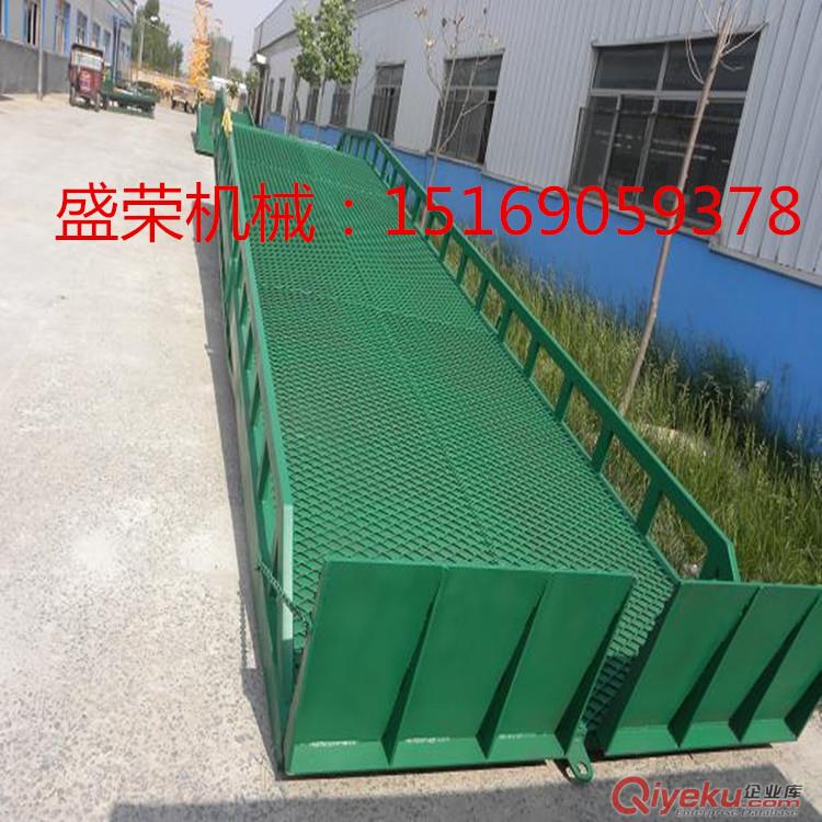 供應集裝箱移動式液壓登車橋