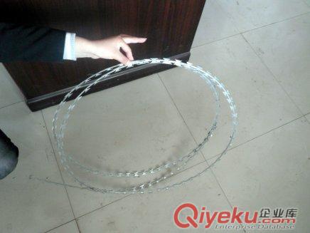 小區 學校 圍墻專用50cm直徑刺絲滾籠批發價格 
