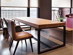 具有良好口碑的實木餐桌公司：鐵藝餐桌價格如何