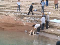 重慶專業(yè)潛水 放心的電站消力池沖刷甘肅提供
