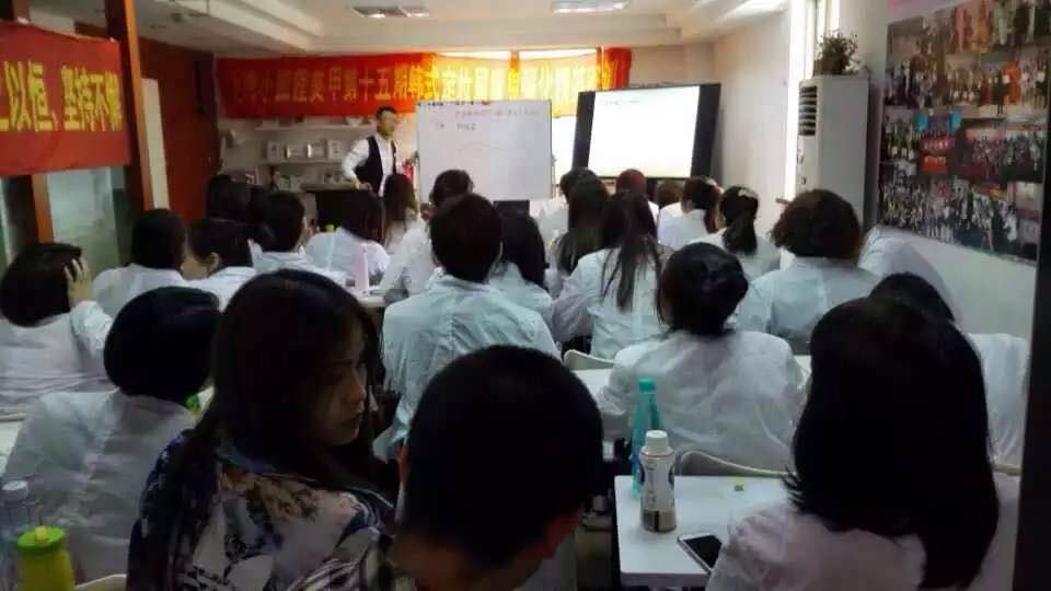 讓睫毛重生的【孕睫術】培訓就在臨沂專業(yè)半{yj}培訓