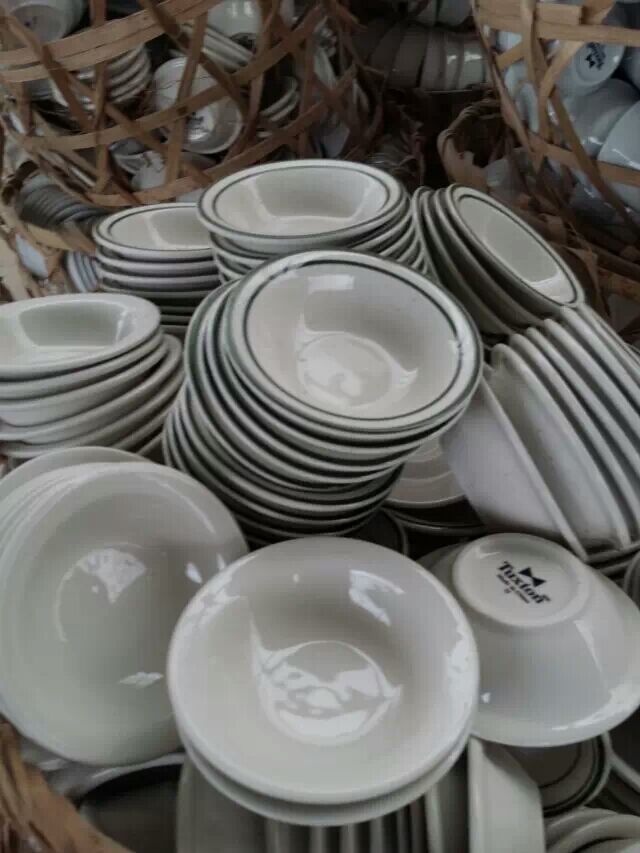 收購(gòu)庫(kù)存積壓密胺餐具，廢舊密胺，密胺廢料，美耐皿餐具 