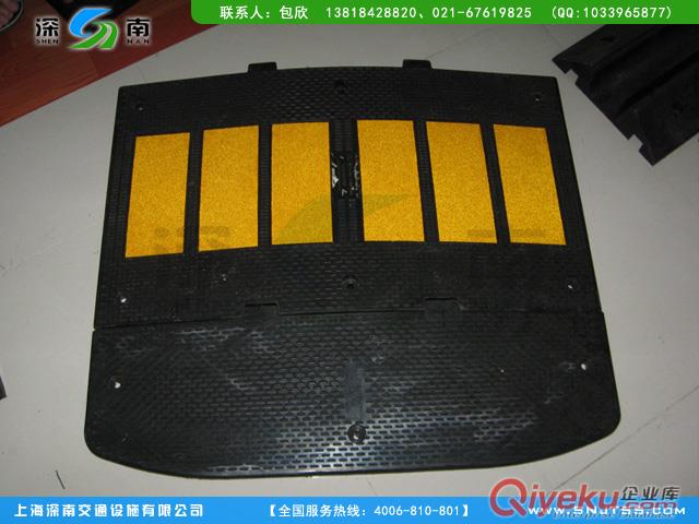 六塊反光減速墊，橡膠標線反光減速帶原始圖片2