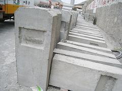 安多建材公司信誉好的钢筋混泥土构件销售商：公路百米桩钢筋混泥土构件