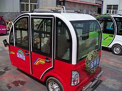 聊城哪里有供應xjb好的三輪四門電動車，三輪四門電動車代理加盟