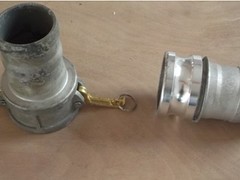 枕型水囊生產廠家：哪里能買到物超所值折疊塑料桶