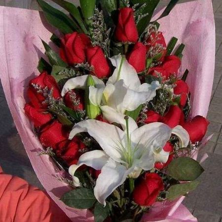 北京生日鮮花禮品 北京通州區(qū)鮮花預(yù)定 情人節(jié)玫瑰花束價(jià)格