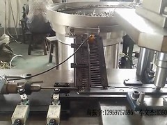 泉州xjb高的沖床工件自動送料機(jī)出售_山東沖床工件自動送料機(jī)