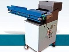 泉州輪胎螺絲滾絲自動送料機哪家好，河北無心磨改造全數控送料機