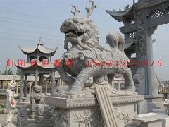 精雕細琢的石雕麒麟：石雕麒麟定做
