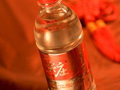 哪兒有合格的五糧液-PET尖莊酒批發(fā)市場——PET尖莊酒價格