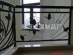 新旺金屬制品提供優(yōu)質(zhì)玻璃樓梯，產(chǎn)品有保障|棗莊玻璃樓梯