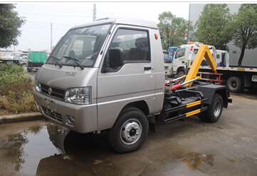 品牌掛桶式垃圾車/鑫怡汽車銷售
