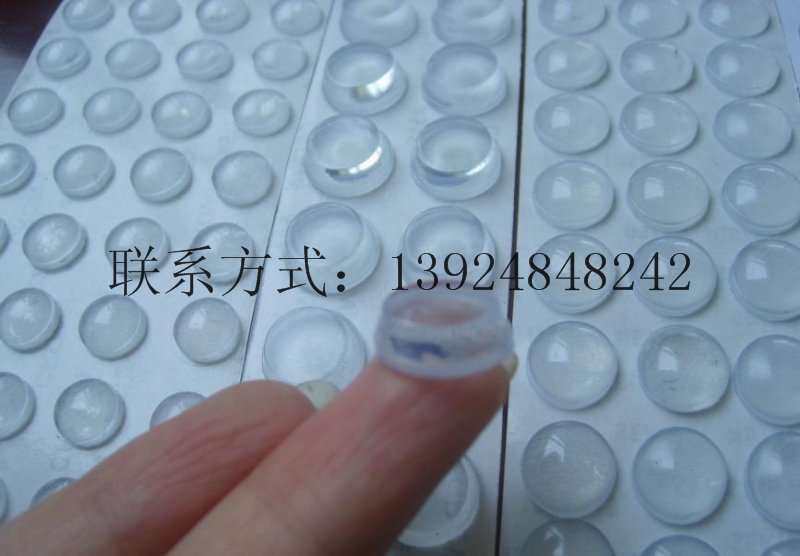 禪城哪里有硅膠腳粒廠家，三水透明膠粒價(jià)格，批發(fā)