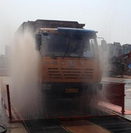 宜昌建筑工程水泥罐車工程車紅外線感應全自動洗輪機