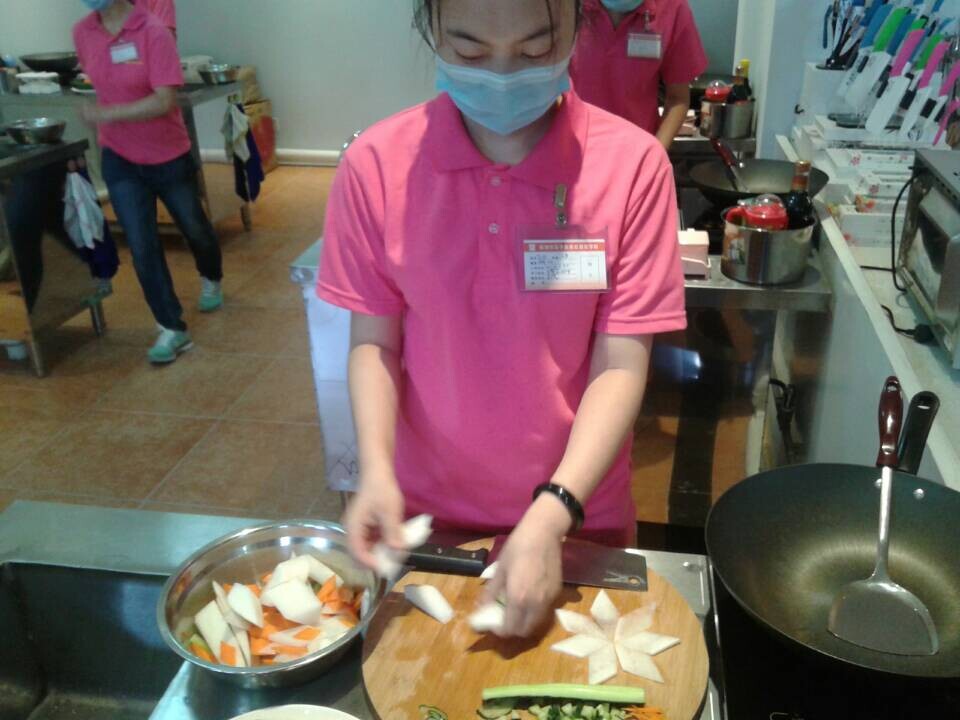 深圳找保姆鐘點工就選家門口,隨叫隨到