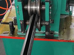 管縫錨桿成型機哪里有：中國管縫錨桿成型機
