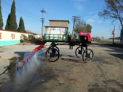 LOOK！【水田打藥機(jī)@水稻打藥機(jī)@自走式打藥機(jī)】—世昌