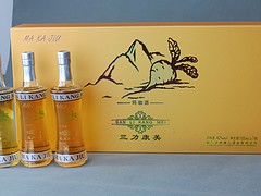 便宜的禮品裝瑪咖酒42度 100mlx7支品質(zhì)：價(jià)格實(shí)惠的瑪咖養(yǎng)生酒