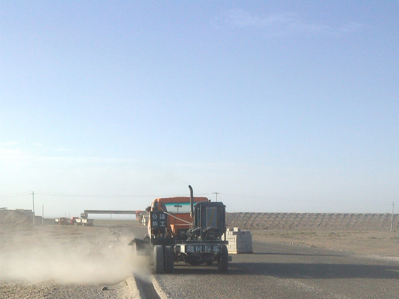 路緣石開溝機(jī)廠家——興華公路機(jī)械廠