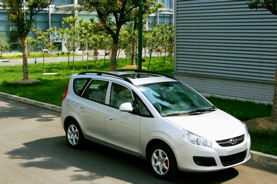 知名的汽車玻璃修復(fù)價(jià)錢怎么樣   |價(jià)格劃算的江淮汽車玻璃修復(fù)