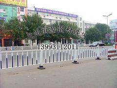優惠的新型鋼護欄火熱供應中|天水金屬護欄