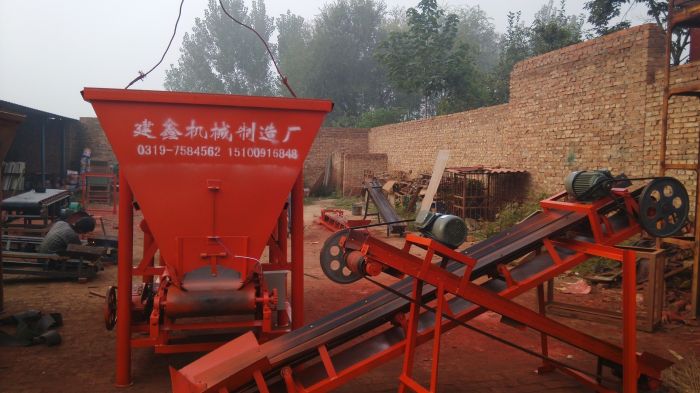 優(yōu)質(zhì)的蜂窩煤機(jī)上料機(jī)，哪里能買到耐用的蜂窩煤機(jī)上料機(jī)