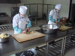 奉賢工廠食堂：上海市放心的企事業后勤管理公司