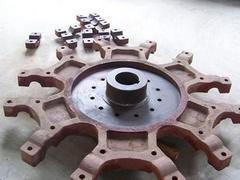 廣西cdj的上托板哪里有供應(yīng)：雷蒙機(jī)耐磨配件價位