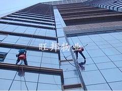 甘肅玻璃幕墻清洗價格_蘭州哪家玻璃幕墻清洗公司可靠