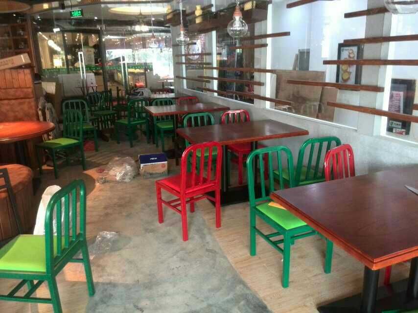 福建口碑好的快餐廳餐桌椅銷售廠家在哪里|價位合理的哪里有批發西餐廳桌椅