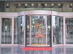 國內(nèi)熱賣白鋼感應門沈陽供應——沈陽白鋼感應門批發(fā)