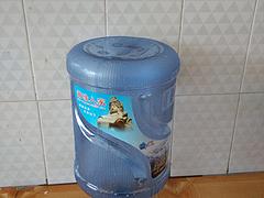 采購實(shí)惠的桶裝水就找樂萬家飲用水廠 桶裝水價(jià)格