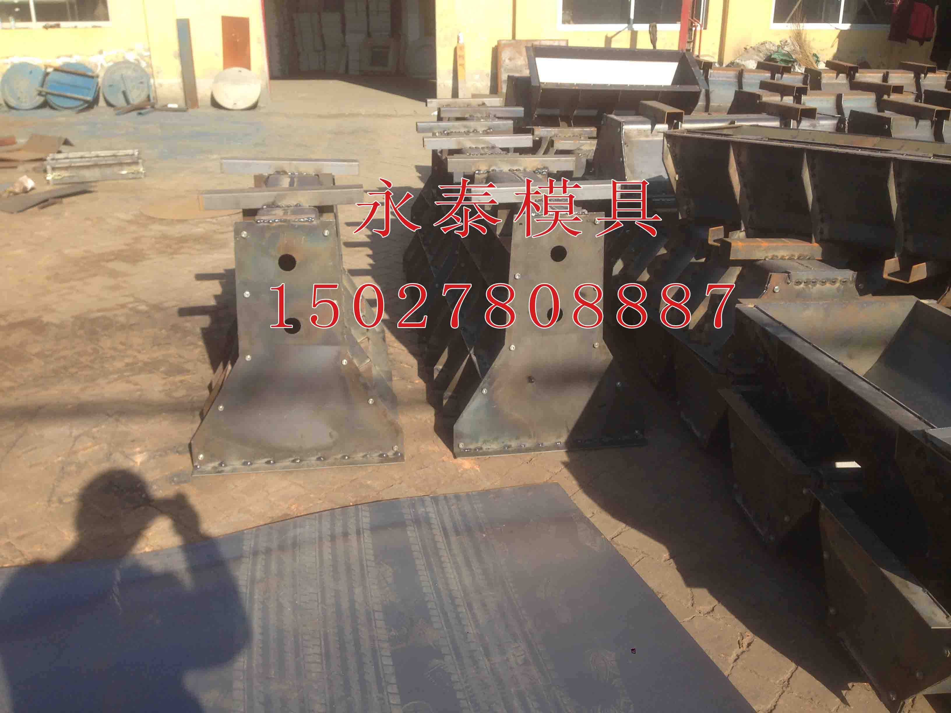 全自動(dòng)水泥制管機(jī)各種型號(hào)水泥制管機(jī)化糞池模具