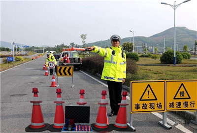  廣西規范化中隊預防二次事故執勤預警裝備箱生產商批發價格