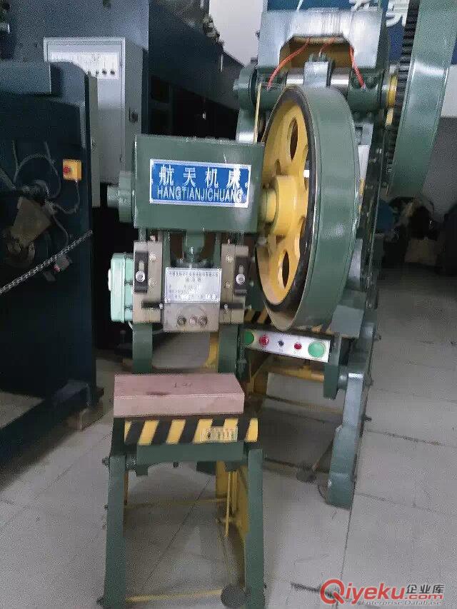 供應WC67Y-125T/3200折彎機