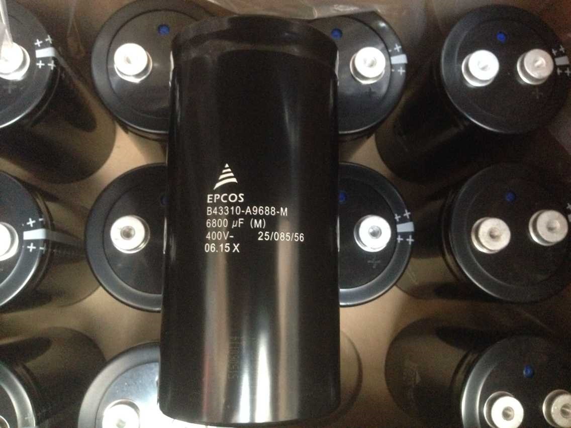400V820UF鋁電解電容器