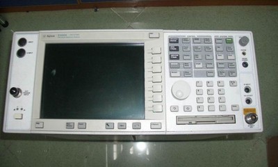 是德 E4443A PSA 頻譜分析儀，3 Hz - 6.7 GHz