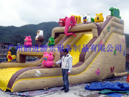 充氣滑梯