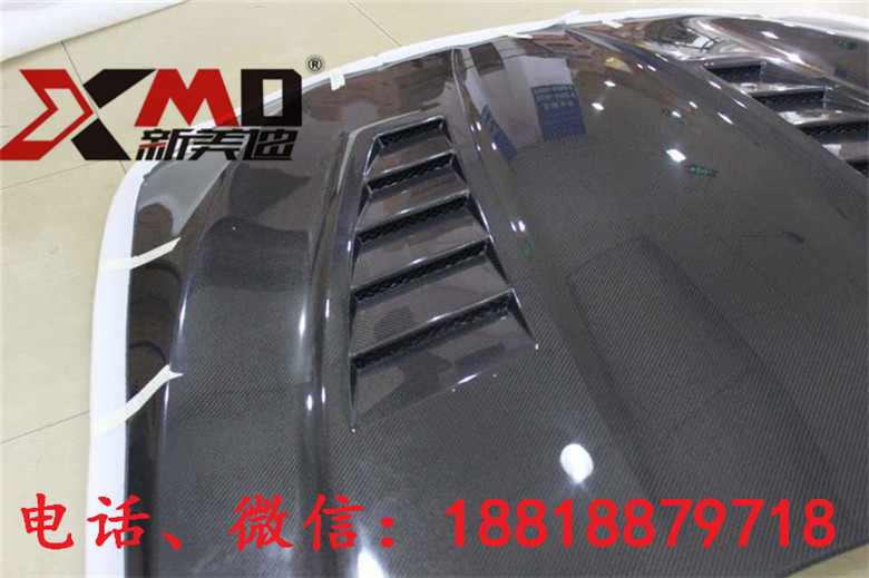 宝马5系 F10 F18 520 525 530 535 改装升级 Vorsteiner 碳纤机盖