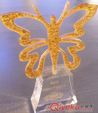 水晶獎(jiǎng)杯 專注于水晶獎(jiǎng)杯紀(jì)念品 質(zhì)優(yōu)價(jià)實(shí)亞克力工藝品gd水晶獎(jiǎng)杯