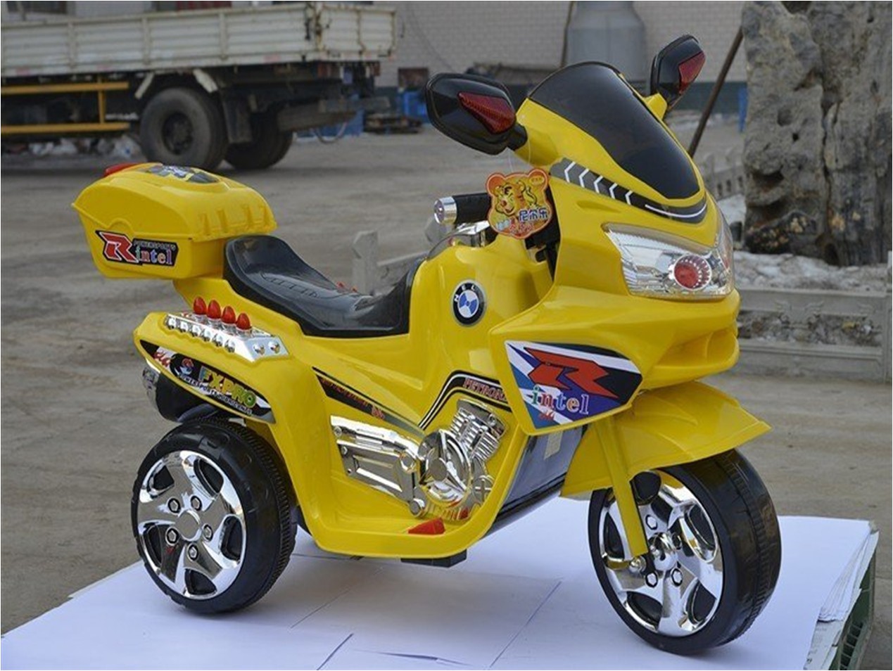 888遙控電動摩托車